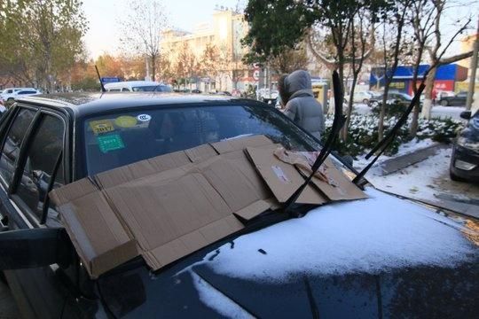 保养秘籍：轻松应对冰霜挑战凯发k8网站登录冬季雨刮(图3)