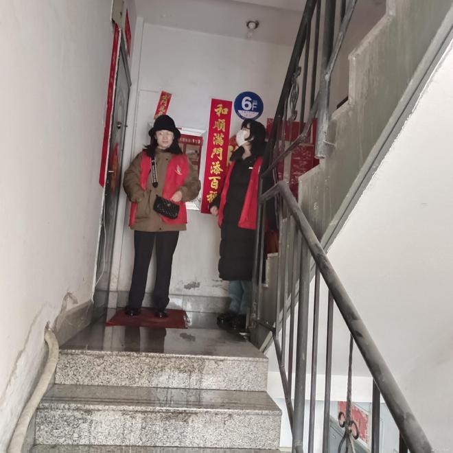 响应高效解决暖气管漏水问题AG凯发K8国际网格员迅速(图2)